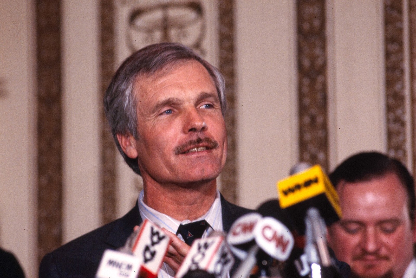 Ted Turner, fotografiado en abril de 1985.